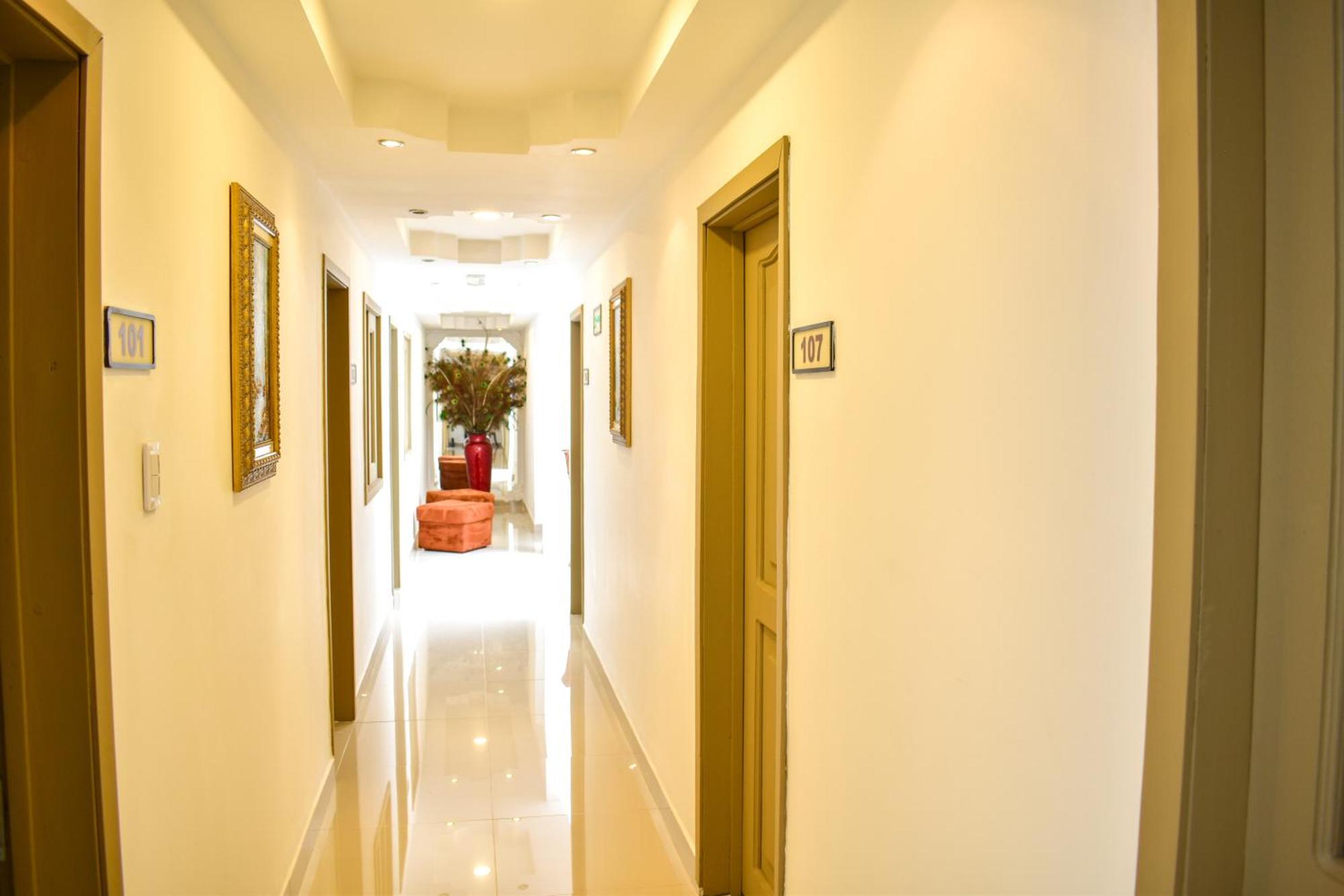 ארמניה Hotel Cafe Cafe Avenida מראה חיצוני תמונה